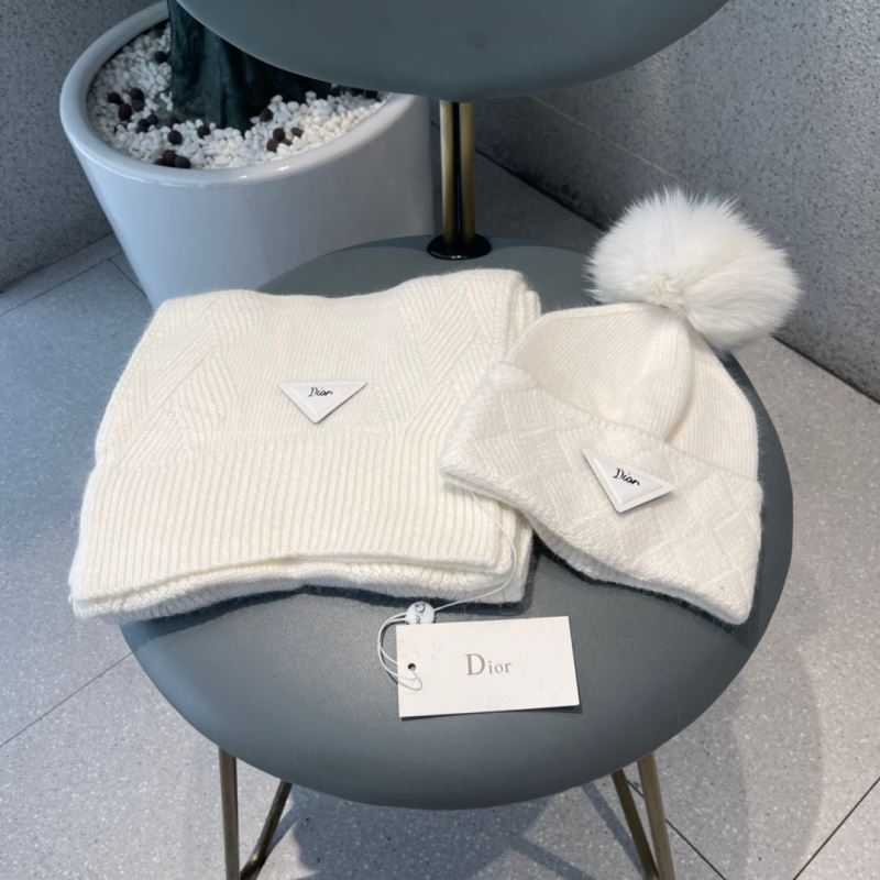 Christian Dior Caps Scarfs